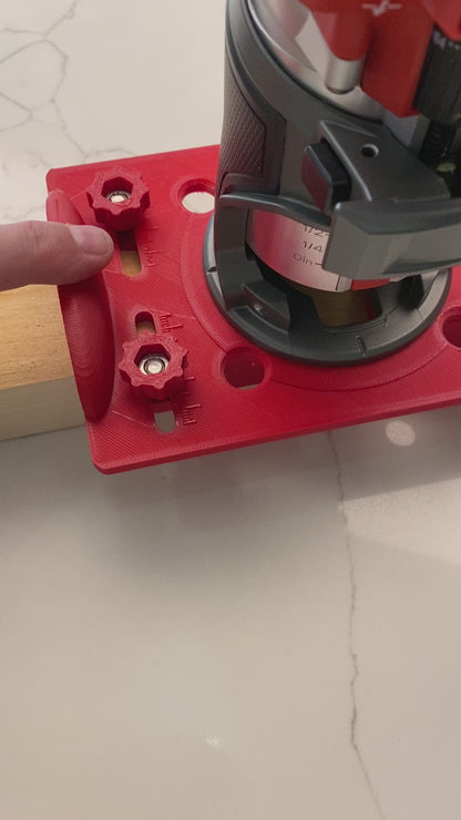 Base de fraisage Milwaukee M18 FUEL pour la réalisation de mortaises / mortaises à fente / rainures